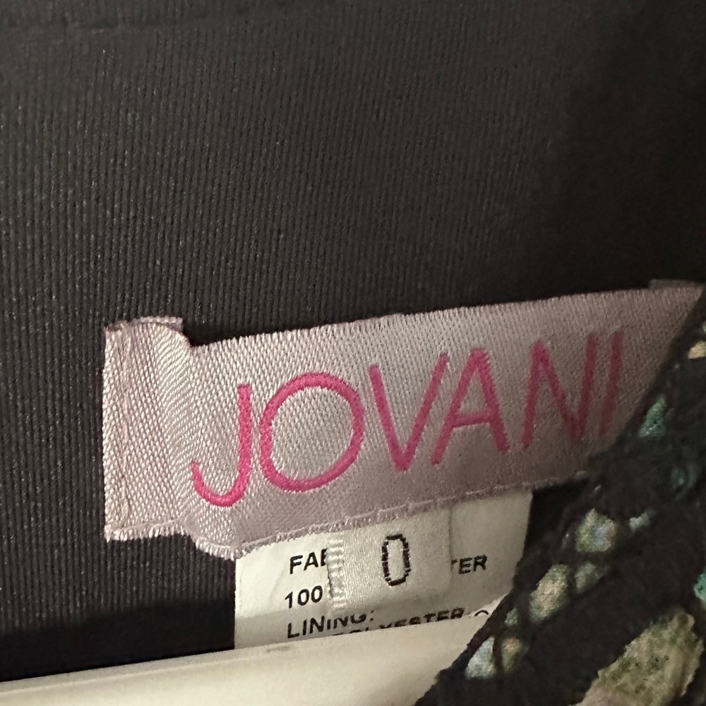 Jovani Masalvi Black and Green Embroidered Top - Size 0 - Picture 9 of 11